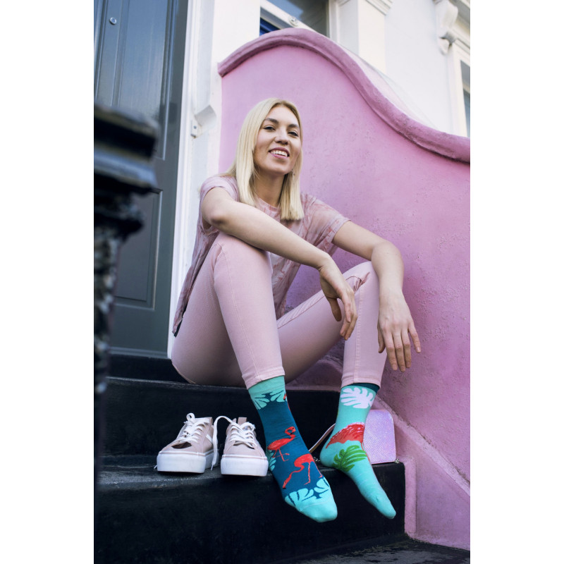 Skarpetki w tropikalne flamingi