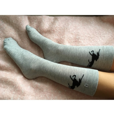 Kolorowe skarpetki - Szare skarpetki z jednorożcem