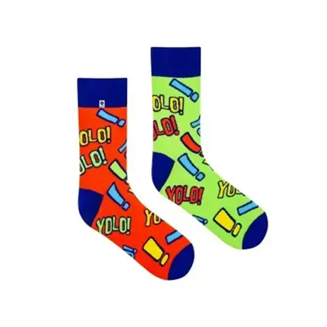 Kolorowe skarpetki - YOLO