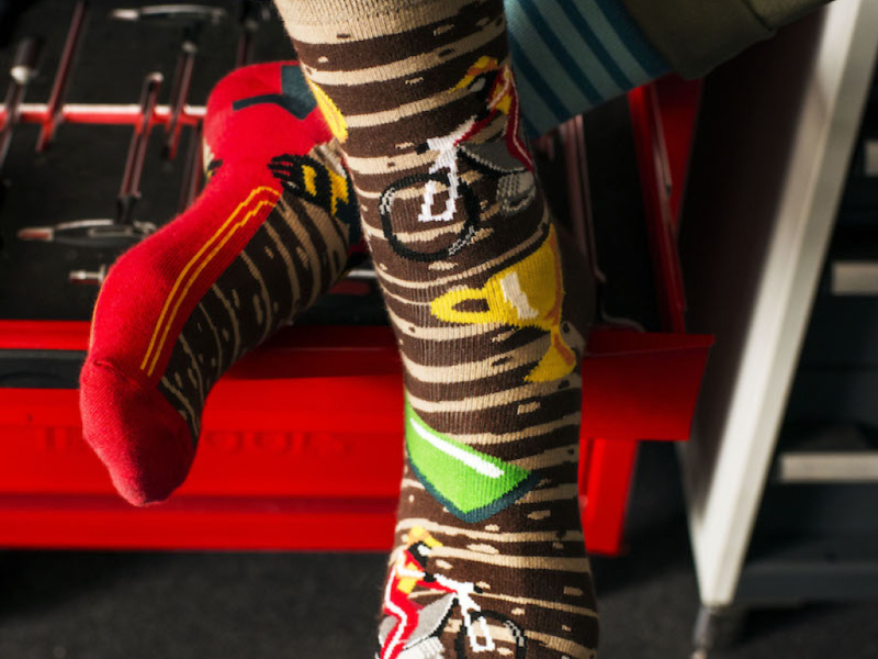 Kolorowe skarpetki retro - dla miłośników tego, co oldschoolowe