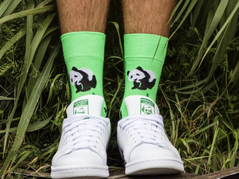 Jak nosić kolorowe skarpetki?