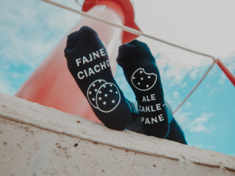 Kolorowe skarpetki w serduszka - najlepsze skarpetki dla zakochanych