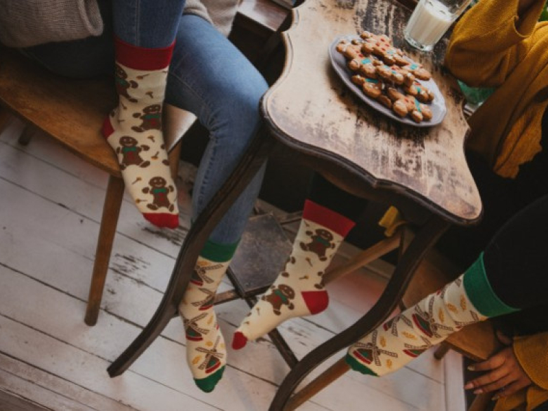 Czy wypada podarować skarpetki pod choinkę w XXI wieku?