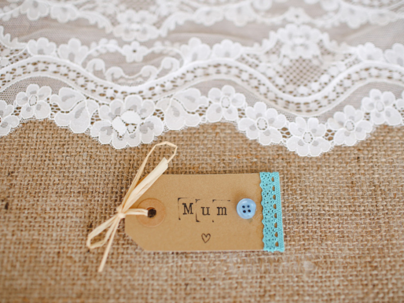 Kolorowe skarpetki na Dzień Matki – podaruj mamie to, co najlepsze!