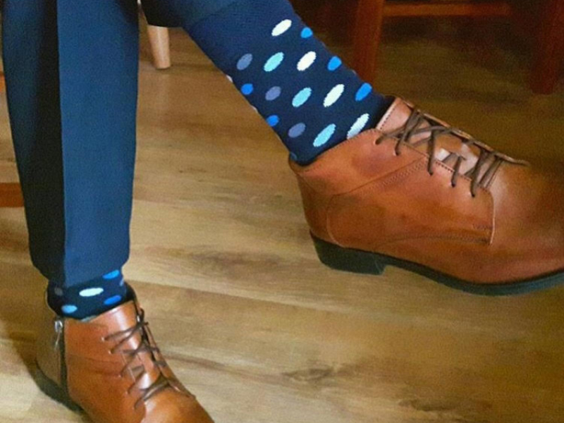 Kolorowe skarpetki do garnituru - wybierz model dla siebie!