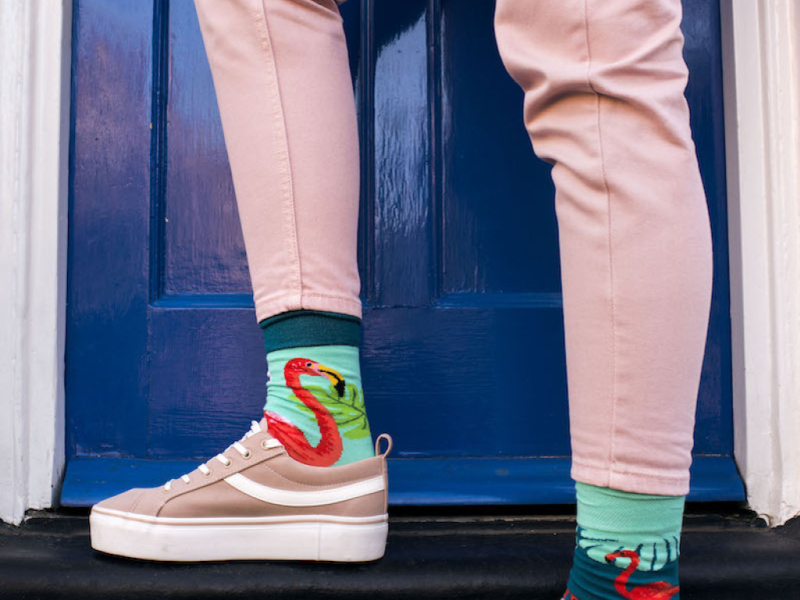 Prezent na dzień kobiet? Kolorowe skarpetki!