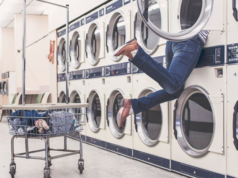 Dlaczego skarpetki giną w praniu? Wyjaśniamy tajemnicę!